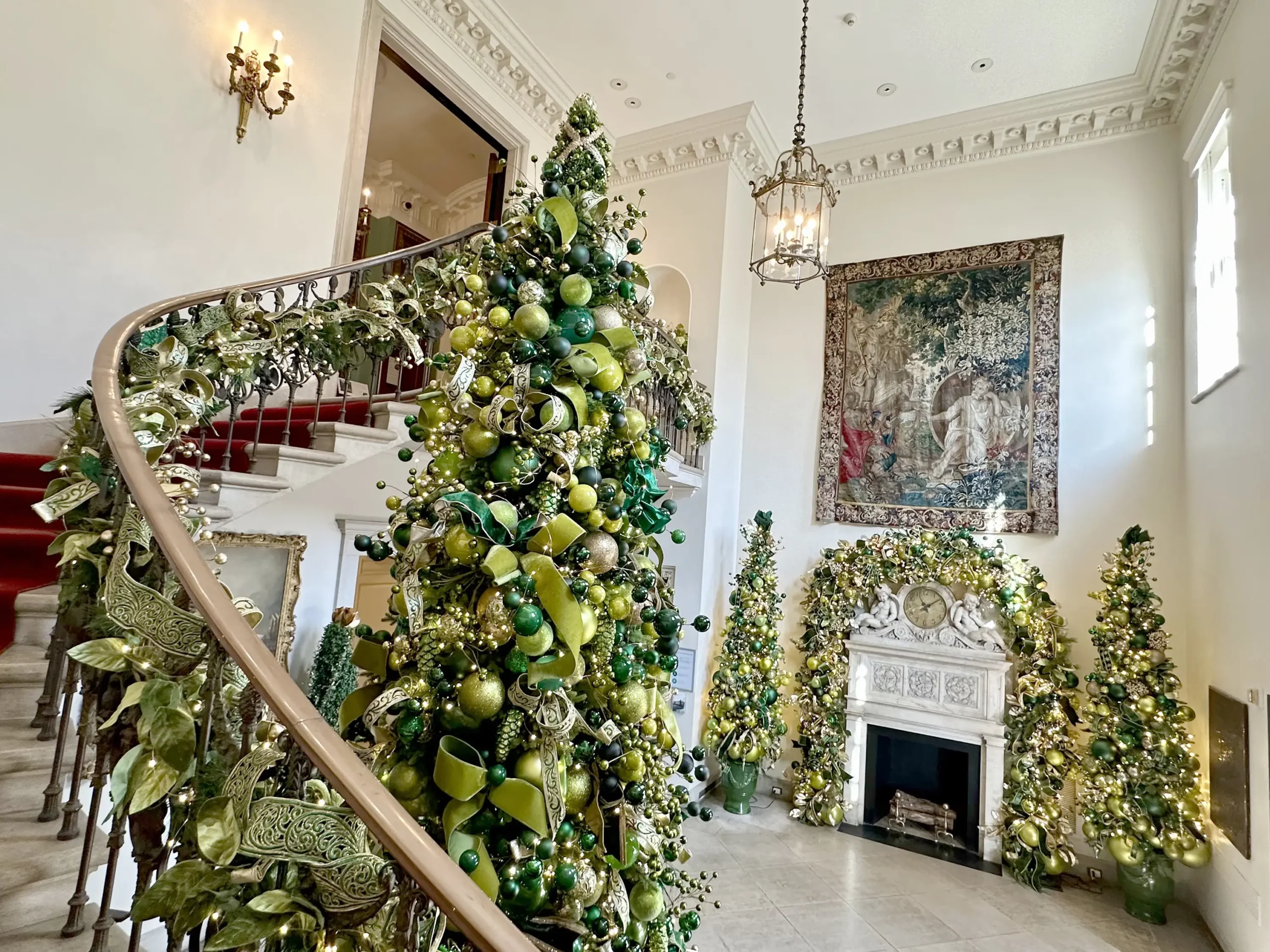 Laura_Dowling-In_the_Mansion-2025